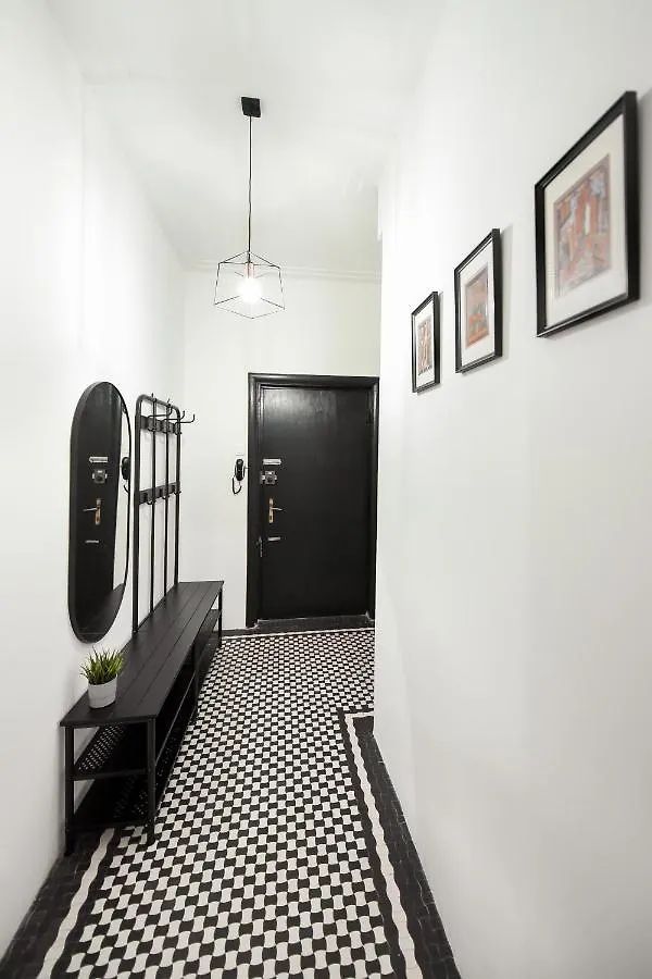 Simple Yet Stylish. Piata Revolutiei Apartment 布加勒斯特 罗马尼亚